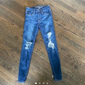 Dark wash American Eagle skinny jeans